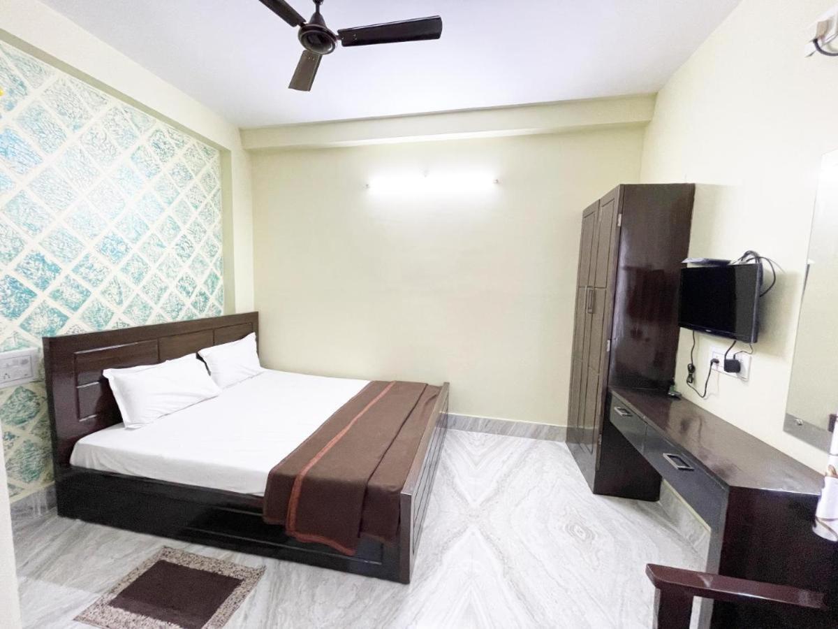 Hotel Dubby Indian ! Puri