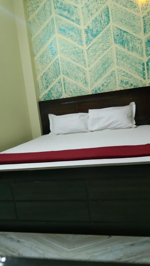 Dubby Indian ! Hotel Puri