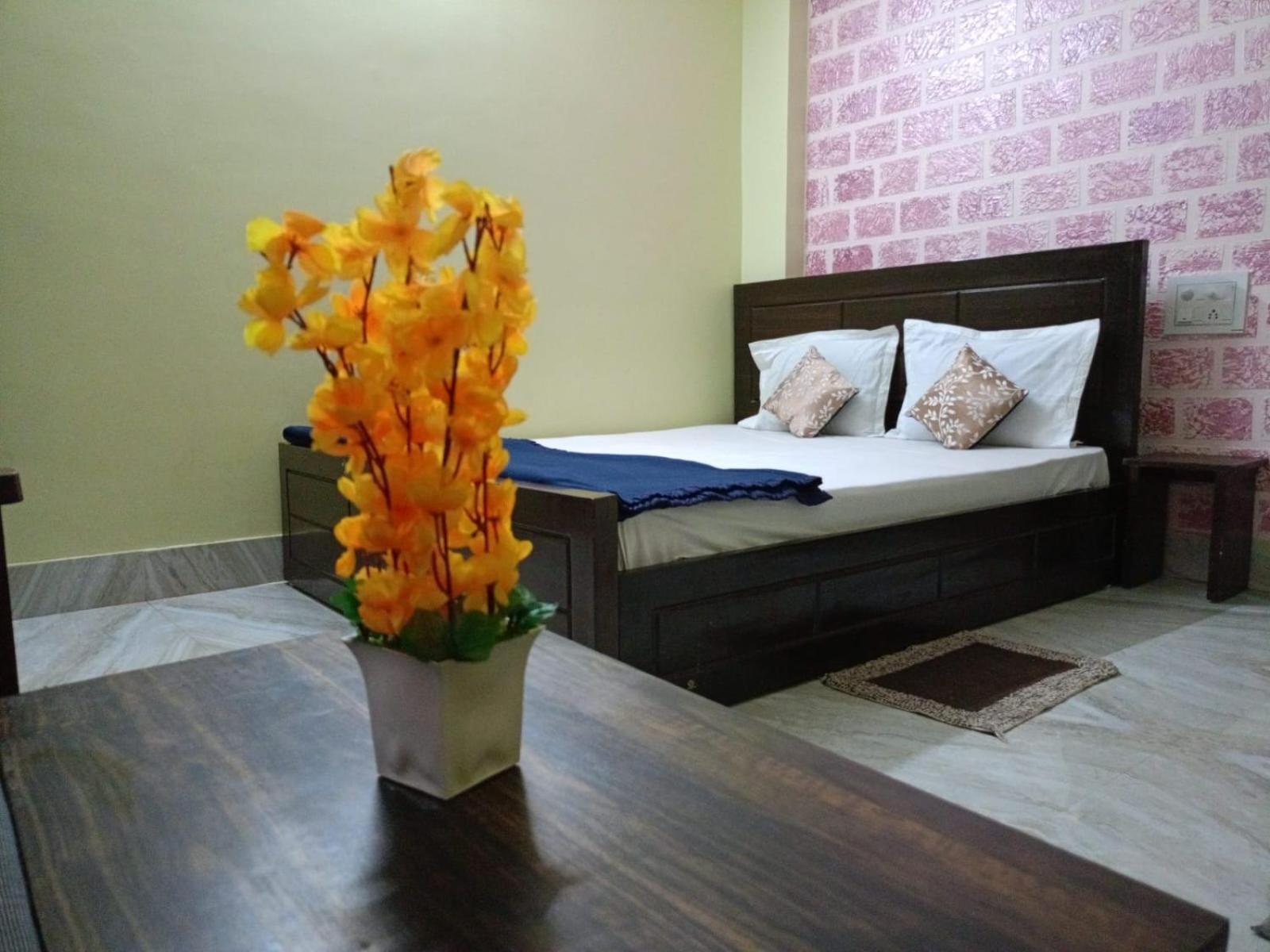 Hotel Dubby Indian ! Puri